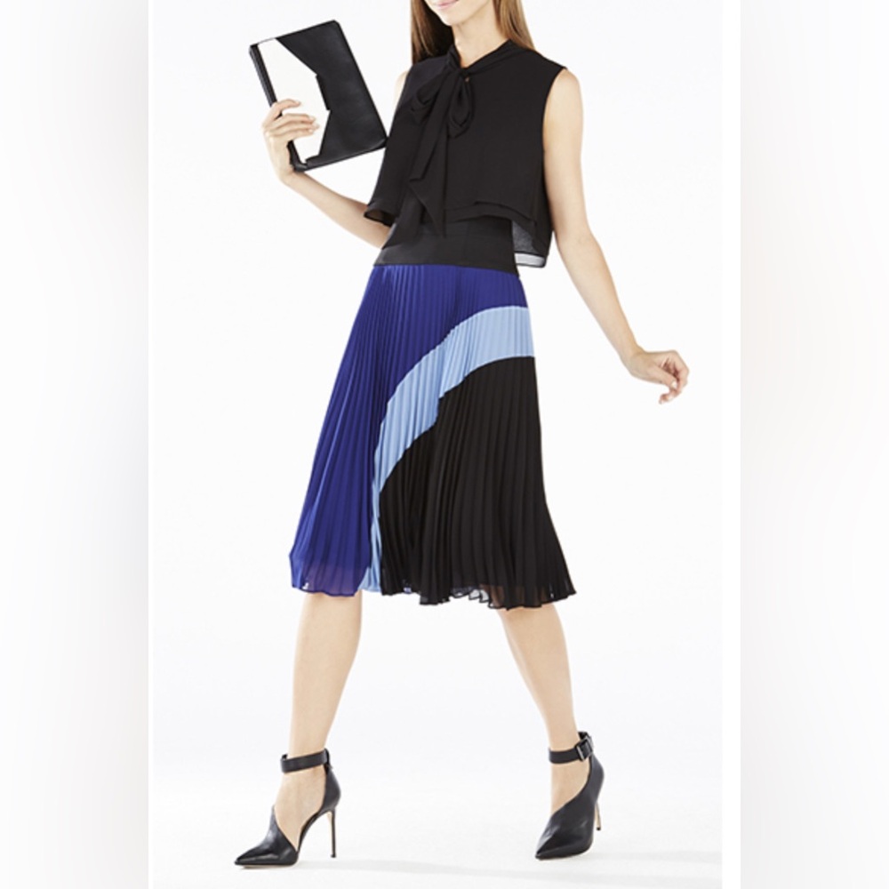 BCBGMAXAZRIA Linnette Black And Blue Sunburst Pleated Dress Size 6
